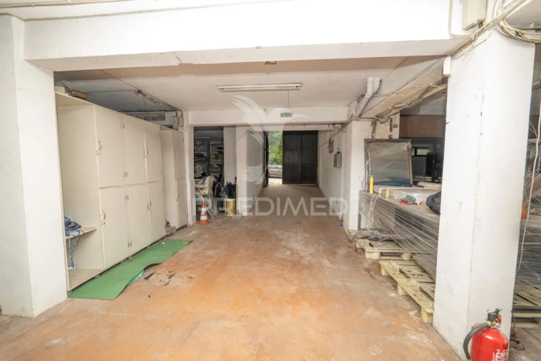 Garagem para Venda em Braga (Maximinos, Sé e Cividade) Foto 10