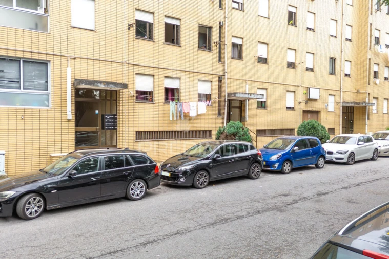 Garagem para Venda em Braga (Maximinos, Sé e Cividade) Foto 2