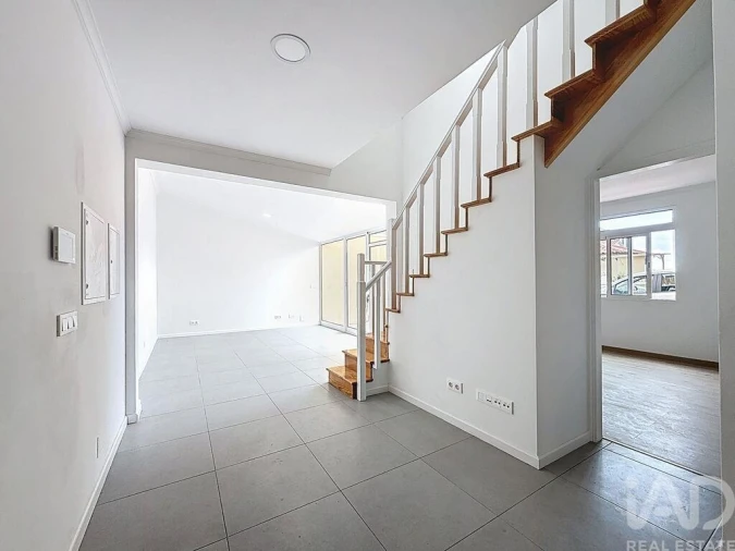 Moradia T3 para Venda em Funchal (São Pedro) Foto 3