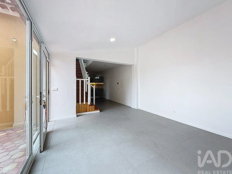 Moradia T3 para Venda em Funchal (São Pedro) Foto 2