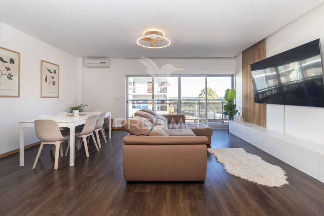 Apartamento T3 para Venda em Seixal, Arrentela e Aldeia de Paio Pires Foto 2