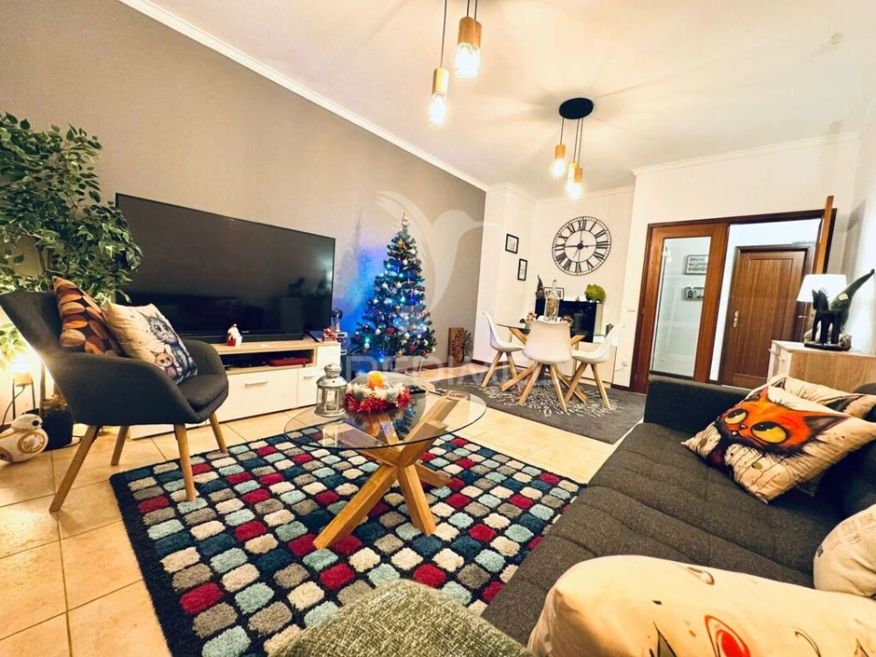 Apartamento T2 para Venda em Sandim, Olival, Lever e Crestuma Foto 1