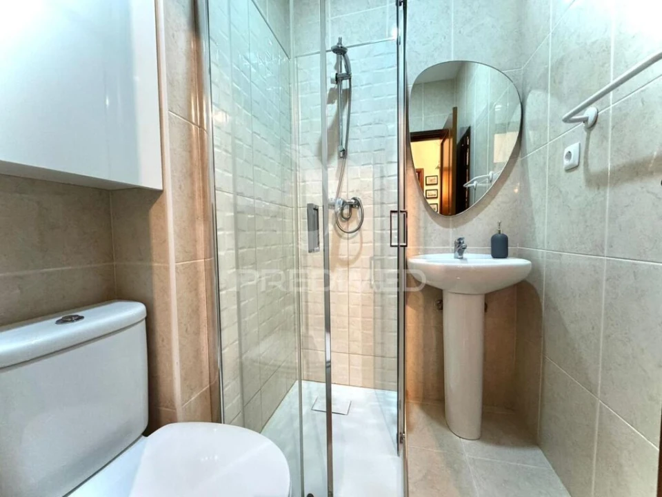 Apartamento T2 para Venda em Sandim, Olival, Lever e Crestuma Foto 18