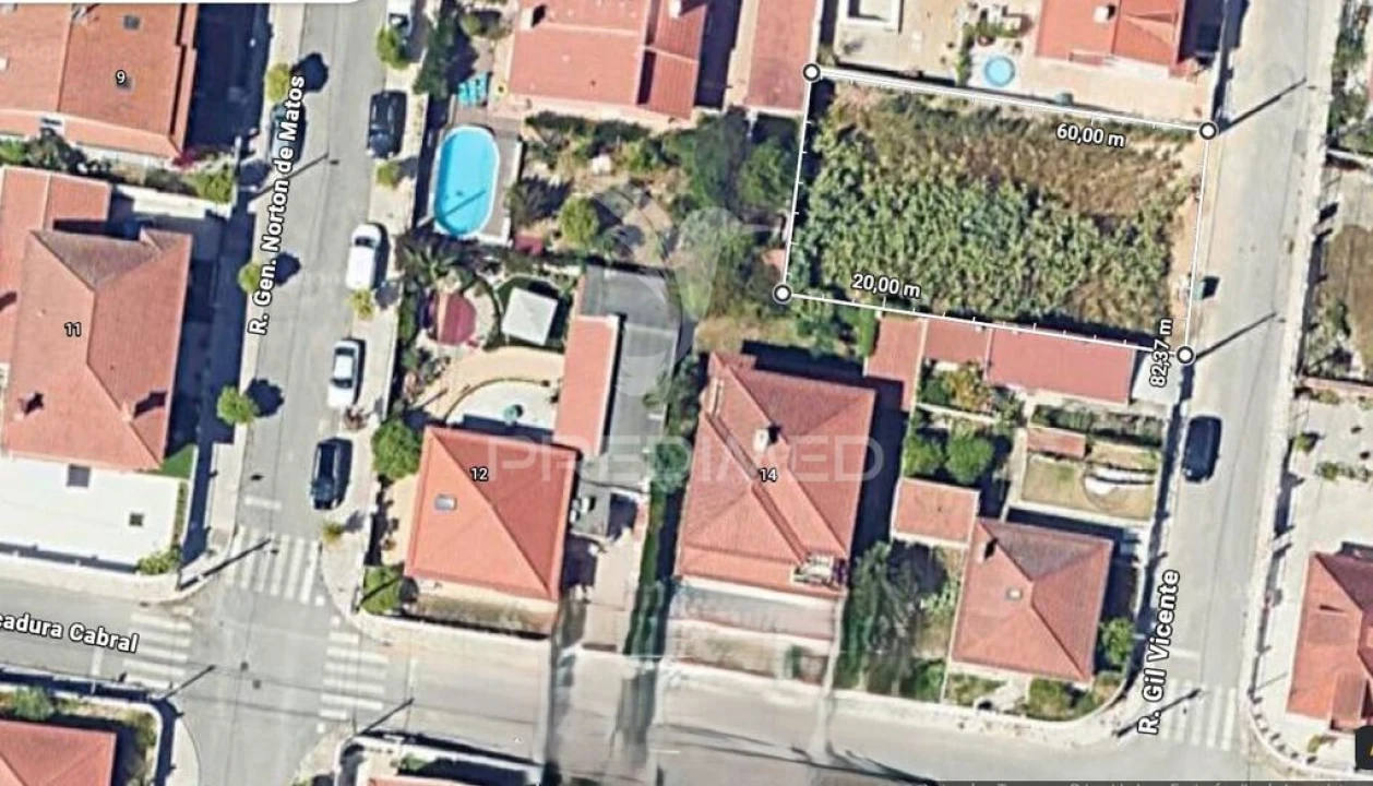 Terreno para Venda em Charneca de Caparica e Sobreda Foto 3