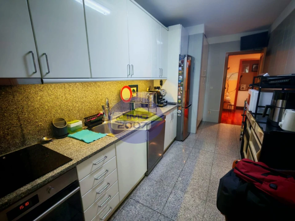 Apartamento T2 para Venda em Moreira Foto 6