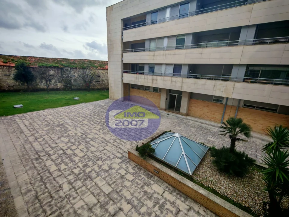 Apartamento T2 para Venda em Moreira Foto 37