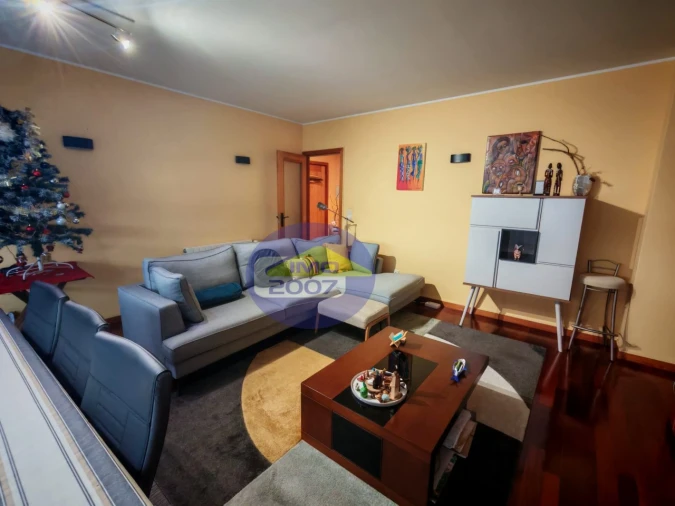 Apartamento T2 para Venda em Moreira Foto 11