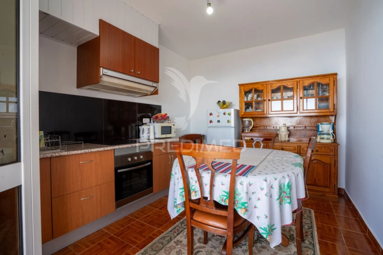 Moradia T2 para Venda em Camara de Lobos Foto 8