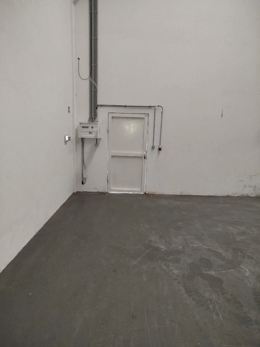 Armazém para Arrendamento em Santa Maria e São Miguel, São Martinho, São Pedro Penaferrim Foto 14