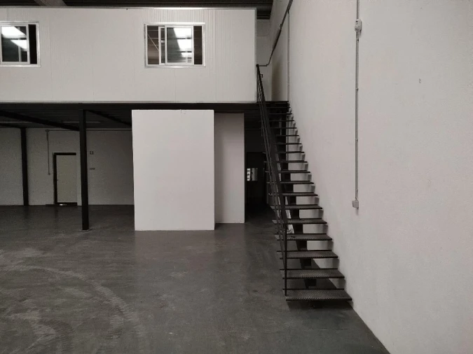 Armazém para Arrendamento em Santa Maria e São Miguel, São Martinho, São Pedro Penaferrim Foto 3