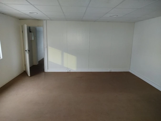 Armazém para Arrendamento em Santa Maria e São Miguel, São Martinho, São Pedro Penaferrim Foto 12