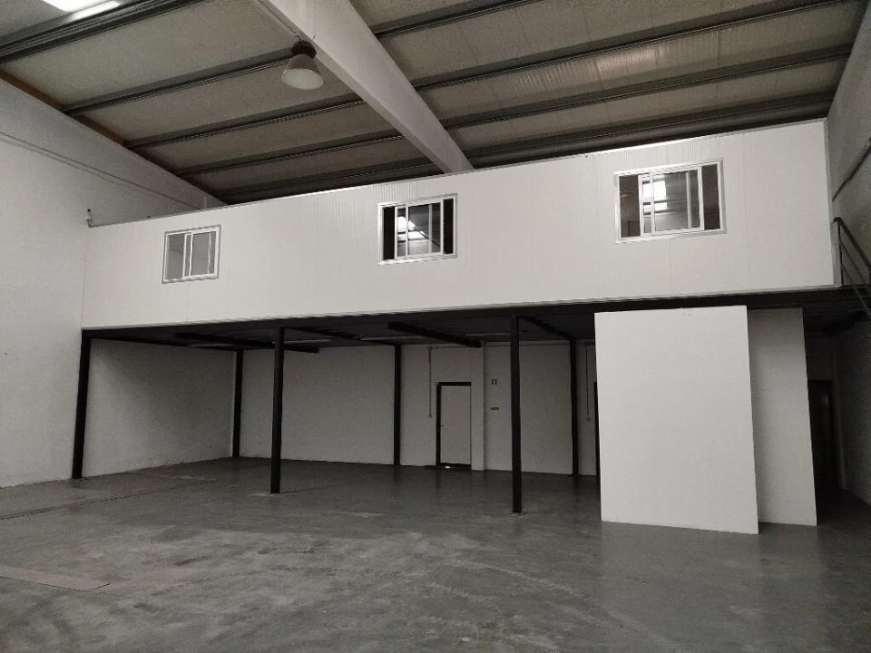 Armazém para Arrendamento em Santa Maria e São Miguel, São Martinho, São Pedro Penaferrim Foto 4