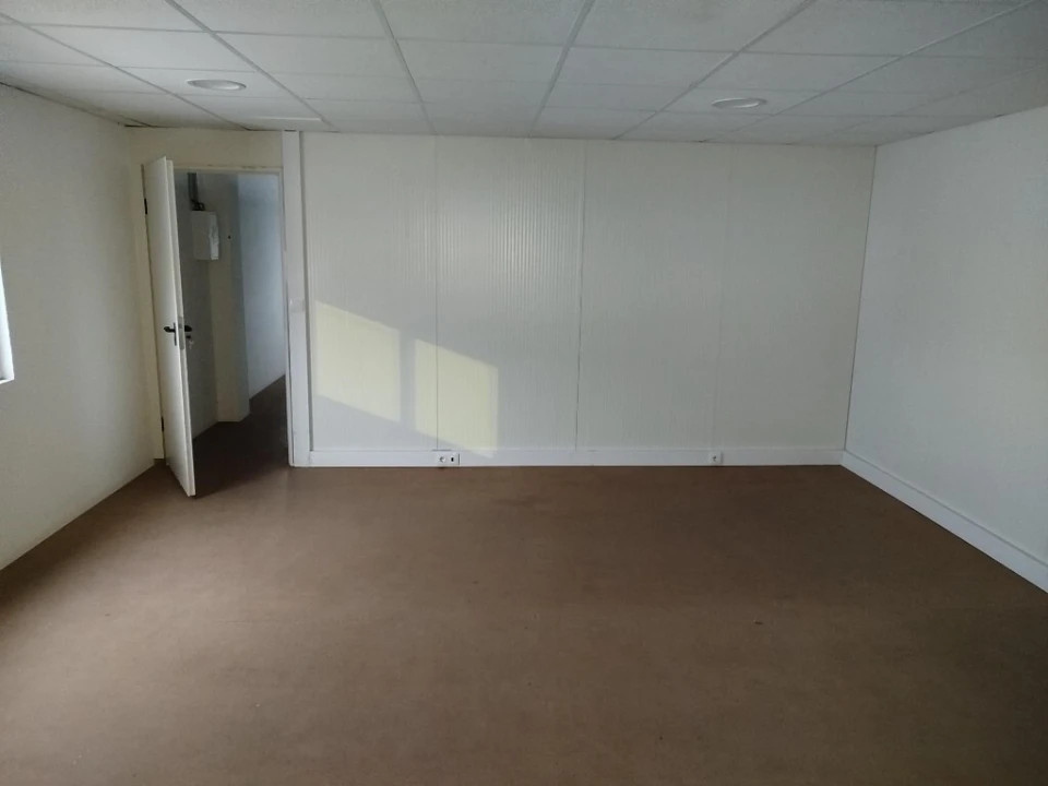 Armazém para Arrendamento em Santa Maria e São Miguel, São Martinho, São Pedro Penaferrim Foto 12