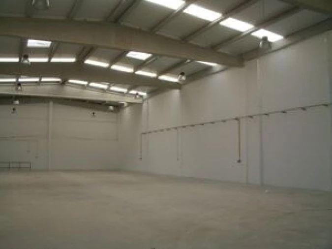 Armazém para Arrendamento em Alcabideche