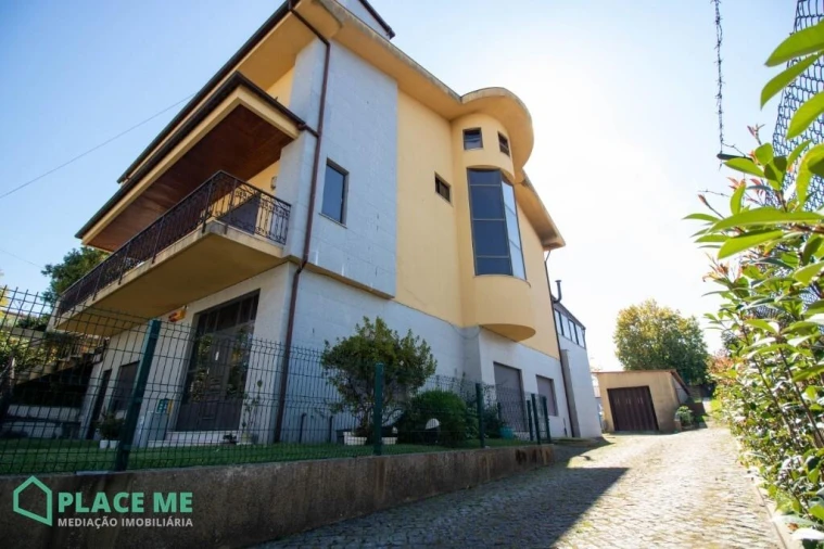 Moradia T4 para Venda em Palmeira Foto 1