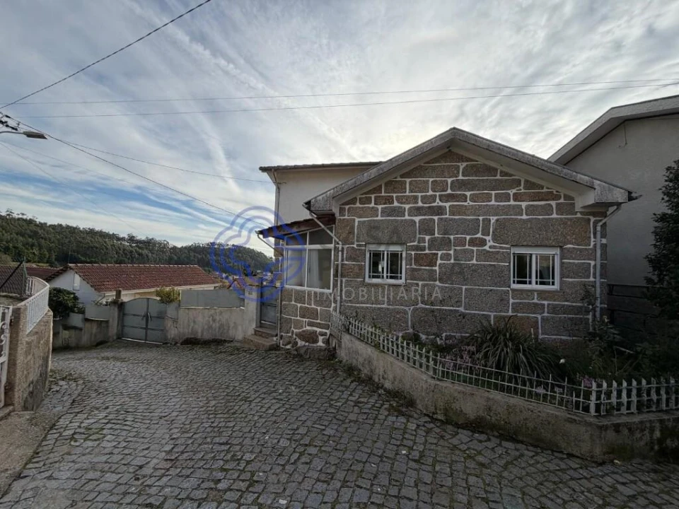 Moradia T2 para Venda em Guilhufe e Urrô Foto 2