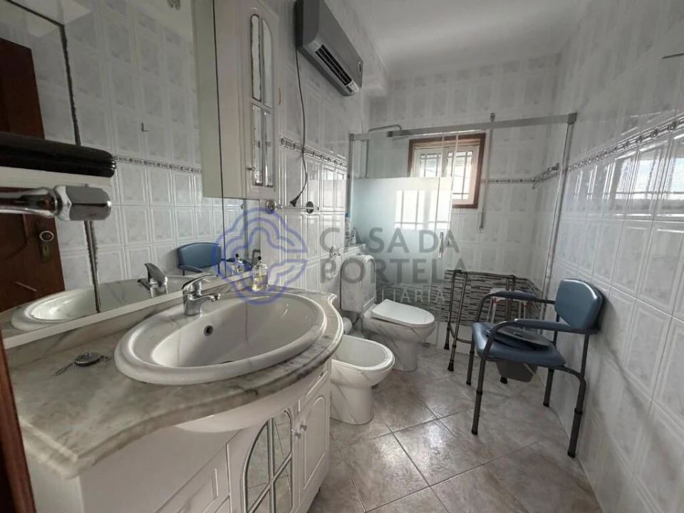 Moradia T2 para Venda em Guilhufe e Urrô Foto 18