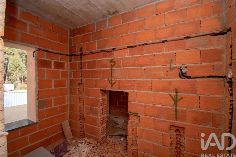 Moradia T4 para Venda em Maceira Foto 9