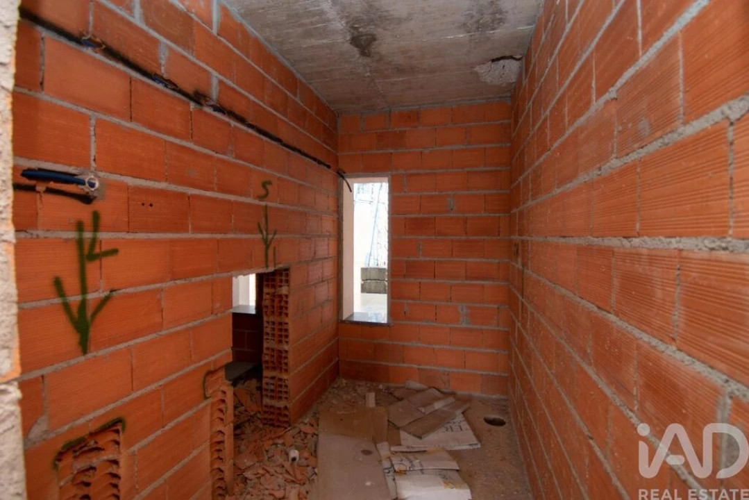 Moradia T4 para Venda em Maceira Foto 6