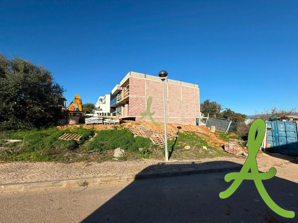 Terreno para Venda em Alvor Foto 1