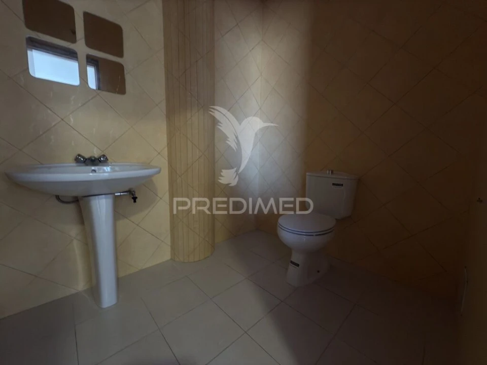 Loja para Arrendamento em Barbacena e Vila Fernando Foto 3