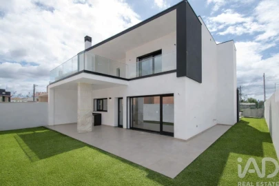 Moradia T4 para Venda em Maceira