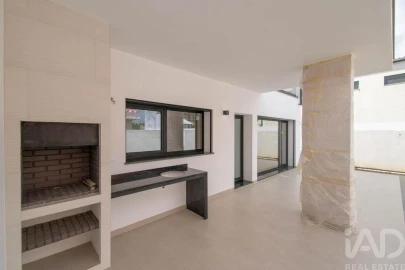 Moradia T4 para Venda em Maceira