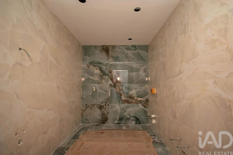 Moradia T4 para Venda em Maceira Foto 7