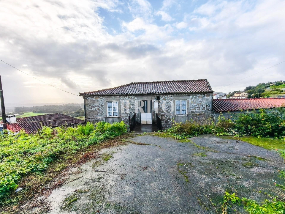 Moradia T2 para Venda em Campo e Tamel (São Pedro Fins) Foto 1
