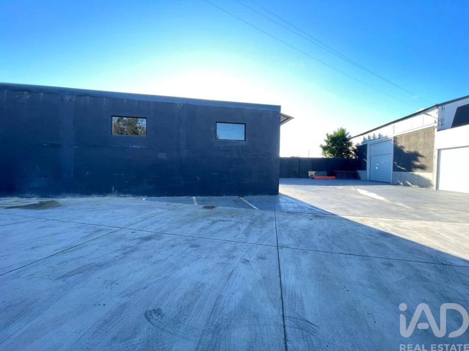 Loja para Venda em Manhente Foto 2