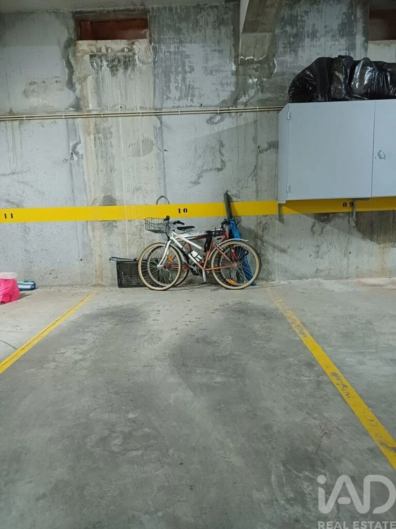 Garagem para Venda em Tavira (Santa Maria e Santiago) Foto 1