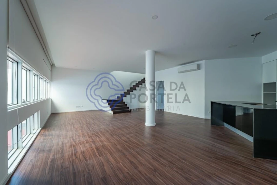 Apartamento T3 para Venda em Lordelo do Ouro e Massarelos Foto 1