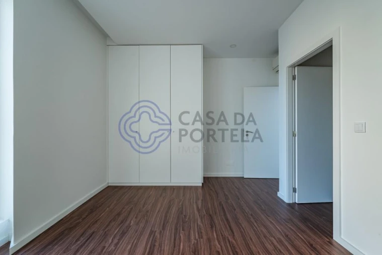 Apartamento T3 para Venda em Lordelo do Ouro e Massarelos Foto 17
