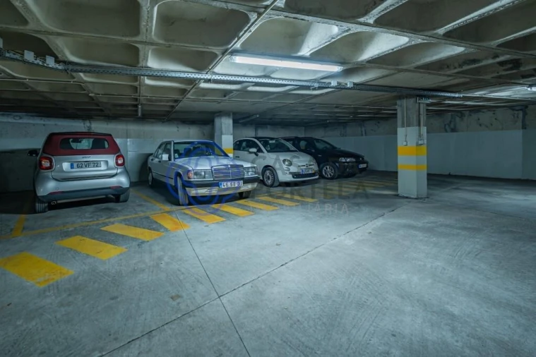 Apartamento T3 para Venda em Lordelo do Ouro e Massarelos Foto 24