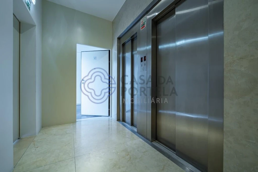 Apartamento T3 para Venda em Lordelo do Ouro e Massarelos Foto 4