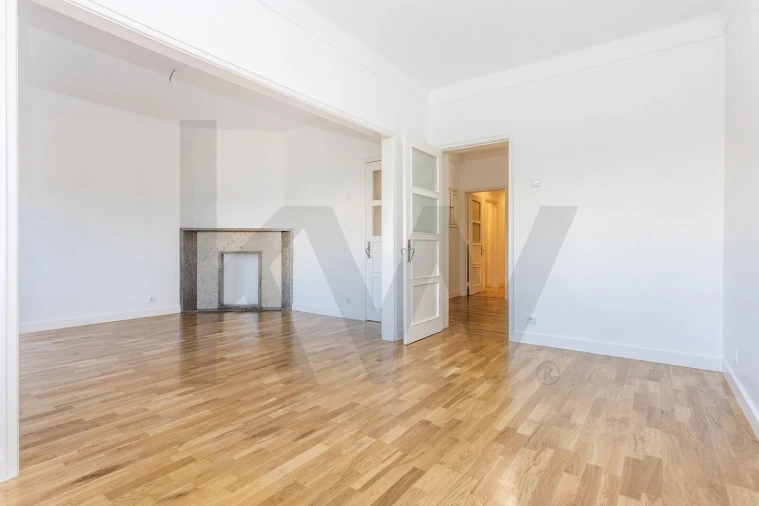 Apartamento T4 para Arrendamento em Arroios Foto 10