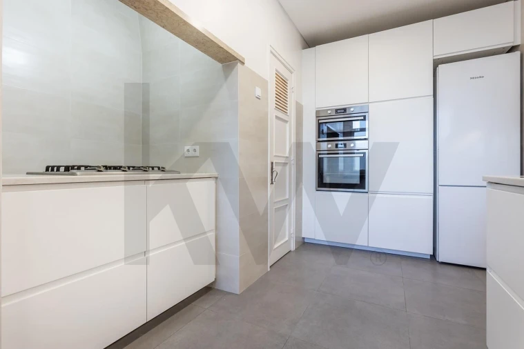 Apartamento T4 para Arrendamento em Arroios Foto 27