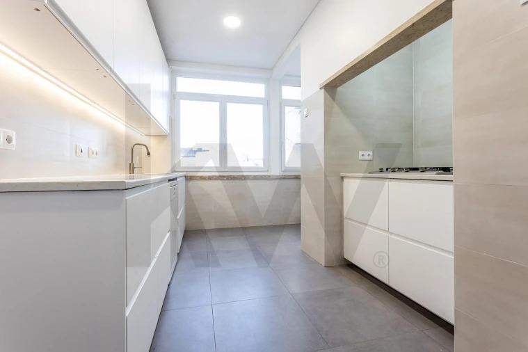 Apartamento T4 para Arrendamento em Arroios Foto 26