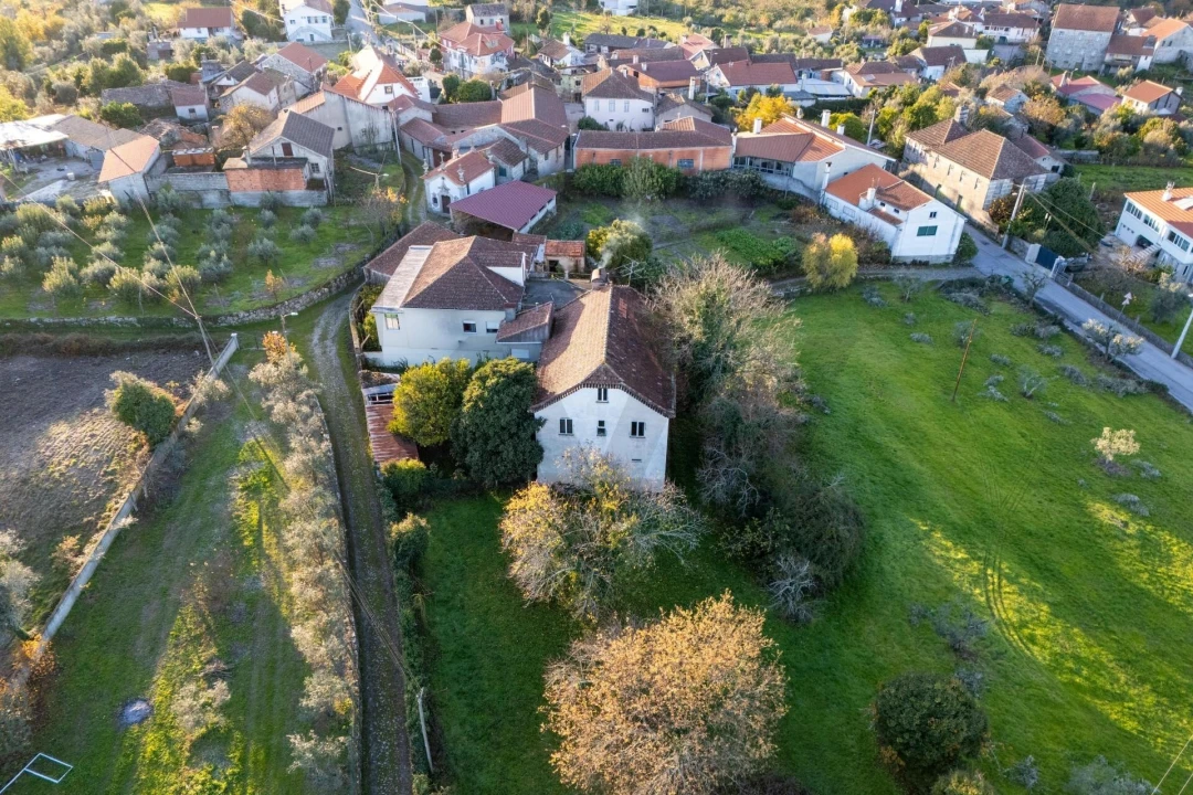 Moradia T6 para Venda em Queirã Foto 42