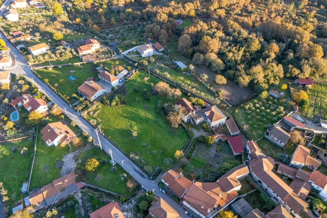 Moradia T6 para Venda em Queirã Foto 50