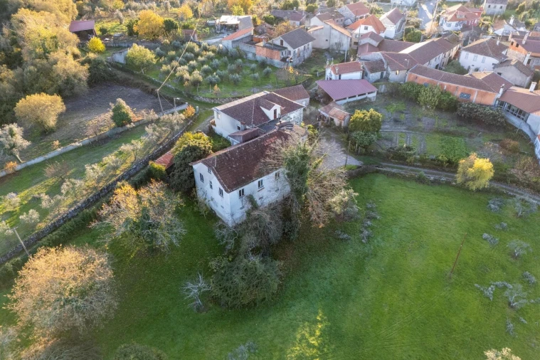 Moradia T6 para Venda em Queirã Foto 43