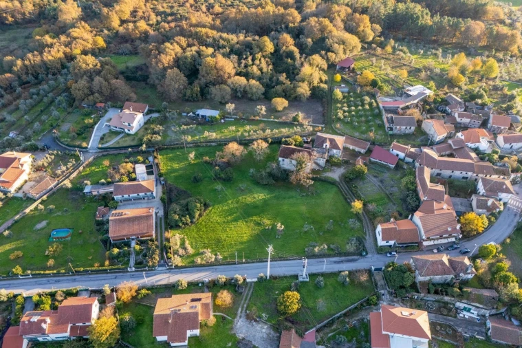 Moradia T6 para Venda em Queirã Foto 51