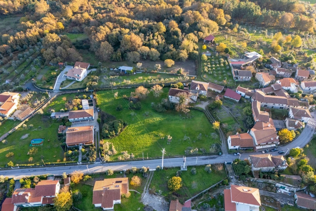 Moradia T6 para Venda em Queirã Foto 51