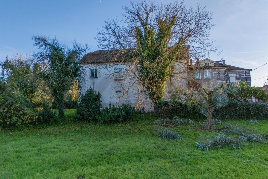 Moradia T6 para Venda em Queirã Foto 38