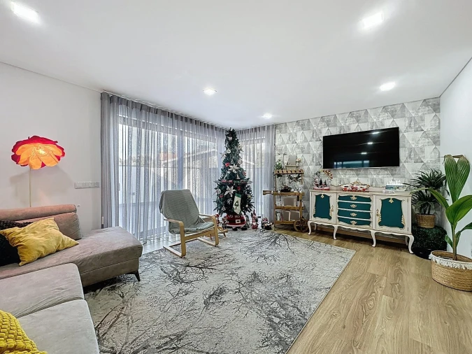 Moradia T3 para Venda em Vila de Cucujães Foto 9