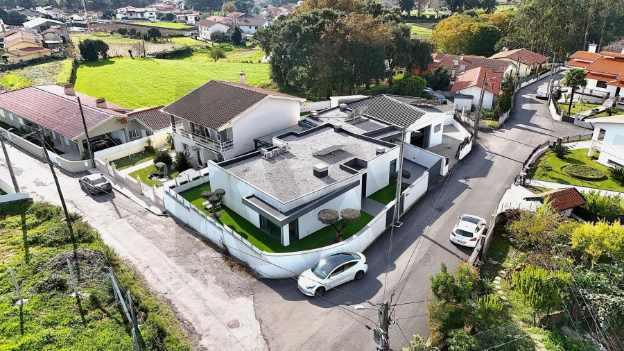 Moradia T3 para Venda em Vila de Cucujães Foto 41