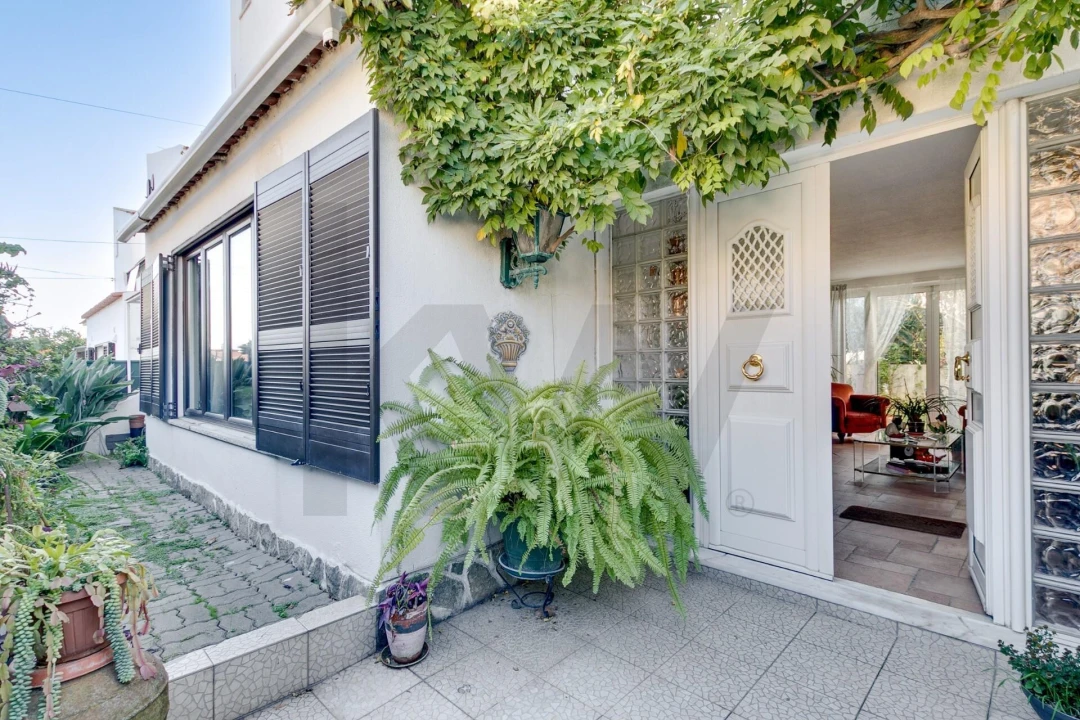 Moradia T3 para Venda em Carcavelos e Parede Foto 1