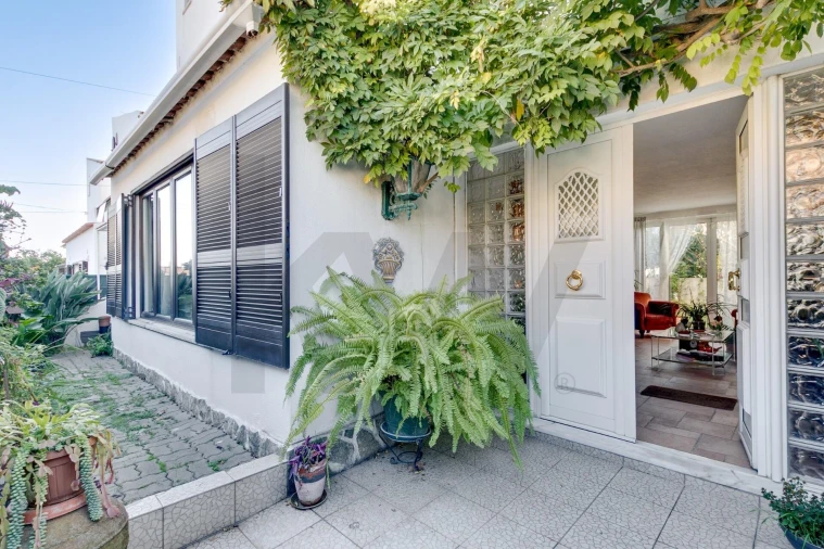 Moradia T3 para Venda em Carcavelos e Parede Foto 1