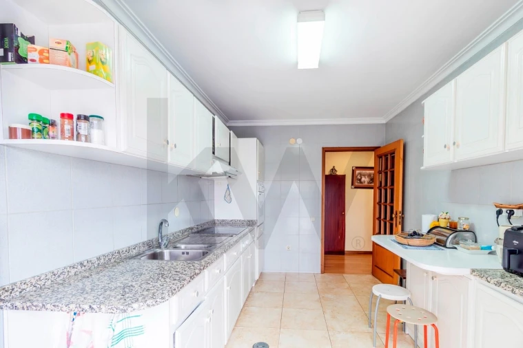 Apartamento T3 para Venda em Santa Marinha e São Pedro da Afurada Foto 8