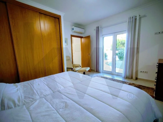 Moradia T4 para Venda em Vila Nova de Cacela Foto 17